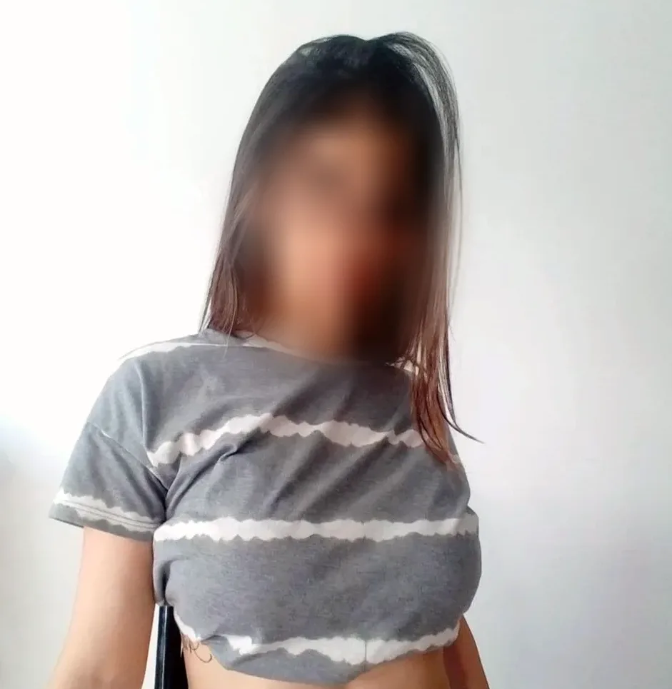 Andrea, 23