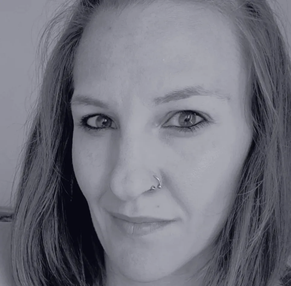 Sarah, 38