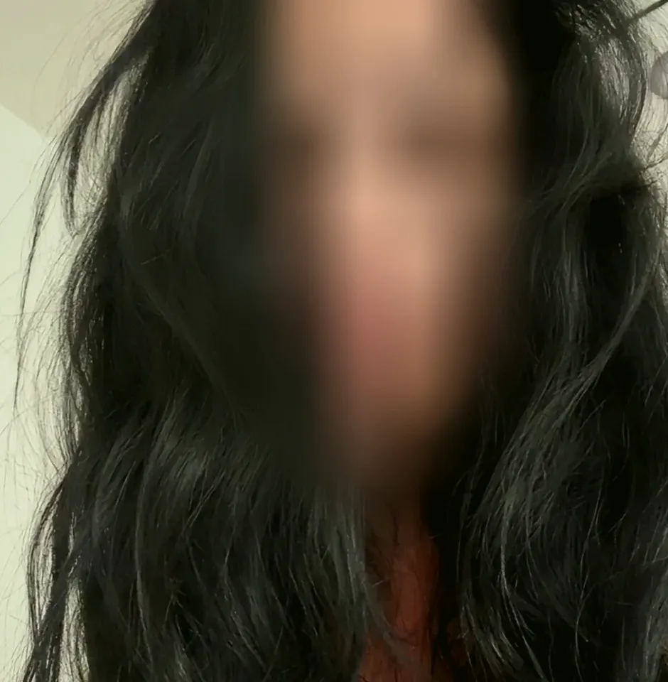 Simone, 38