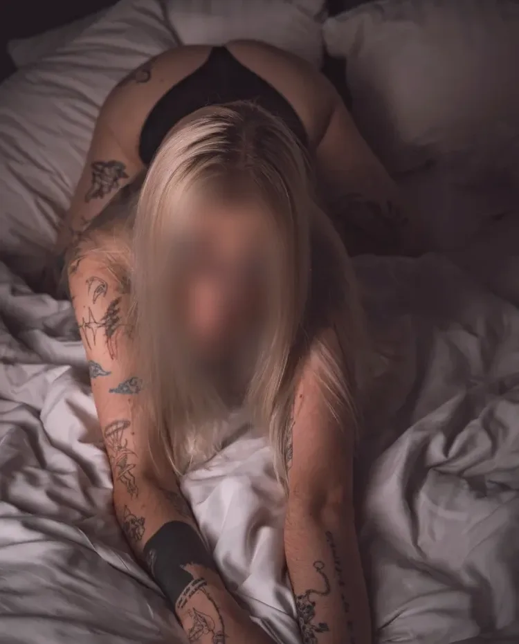 Sina, 19